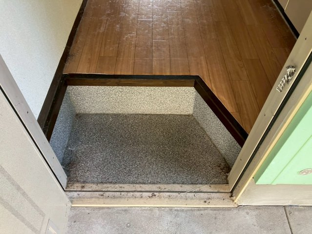 アルス極楽C棟【玄関】