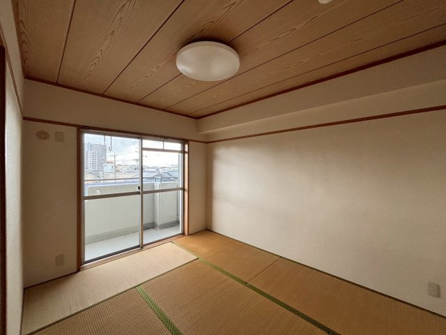 エスポア江南Ⅱ【和室】