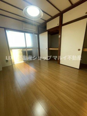 土岐ステーションビル【居間・リビング】