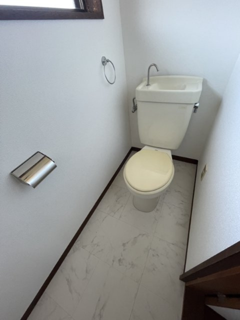 大針町M邸貸家【トイレ】2F