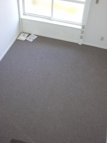 レオパレス幸【居間・リビング】ロフトからの撮影です