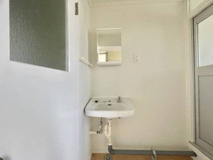 ビレッジハウス杉焼1号棟【洗面所】ビレッジハウスの同一物件・同一タイプの間取りの写真です