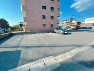 清須市西市場一丁目　中古戸建【前面道路含む現地写真】