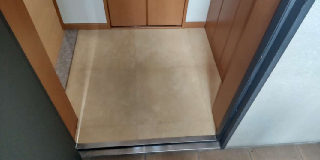 モンレーヴ千種【玄関】