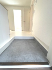 メゾン葛西駅前【玄関】