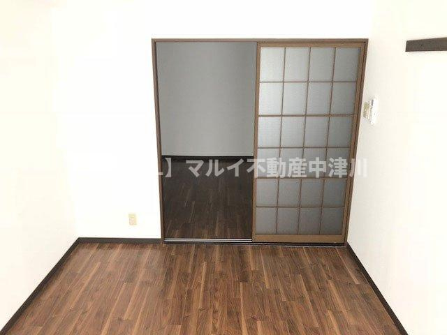 アルトラマンション中津川 A・B【洋室】ＤＫ8帖