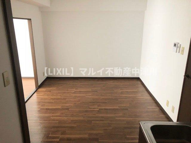 アルトラマンション中津川 A・B【居間・リビング】DK