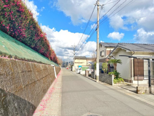 鹿児島市 東坂元３丁目 (鹿児島駅) 1階建 4LDK【前面道路含む現地写真】
