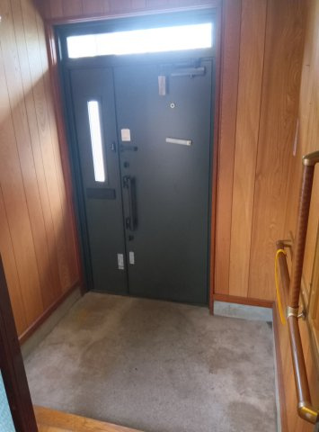 小樽市末広町の中古一戸建【玄関】