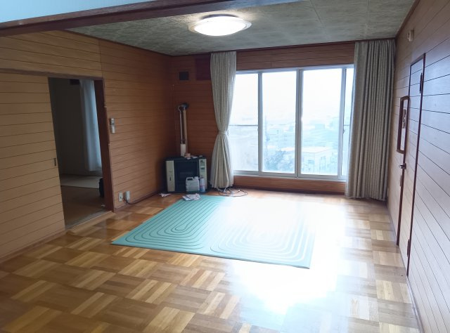 小樽市末広町の中古一戸建【居間・リビング】