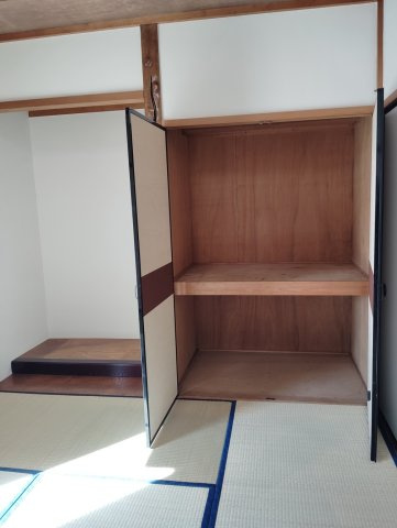 緑1丁目貸家【収納】