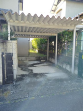 緑1丁目貸家【駐車場】