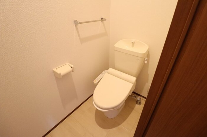 パークドオートム Ｅ【トイレ】温水洗浄暖房便座