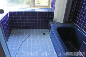 【商談中】白糠郡白糠町庶路2丁目3-3.4売家【浴室】窓が大きいので解放感がありゆったりできそうです☆