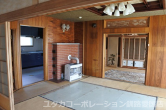 【商談中】白糠郡白糠町庶路2丁目3-3.4売家【居間・リビング】リビング・キッチン、洗面、トイレが2つで家族に優しい設計☆