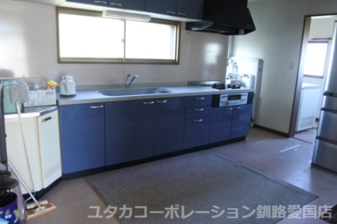 【商談中】白糠郡白糠町庶路2丁目3-3.4売家【キッチン】こちらのキッチンは嬉しいシステムキッチンです☆