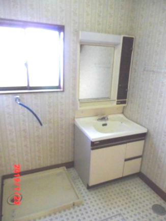 三本柳中古住宅【独立洗面台】