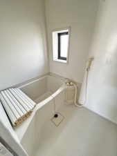 ディアス諏訪【浴室】お風呂とトイレは別となっています。