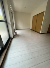 エレガンス生田【居間・リビング】