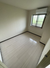 エレガンス生田【洋室】