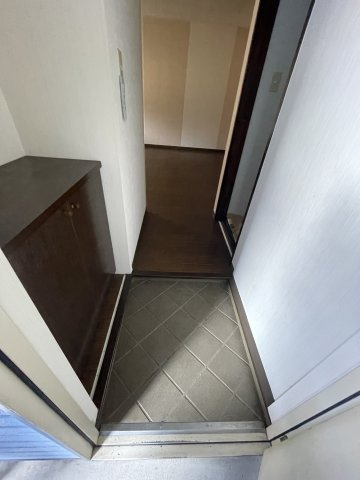 レジデンス明和Ｂ【玄関】