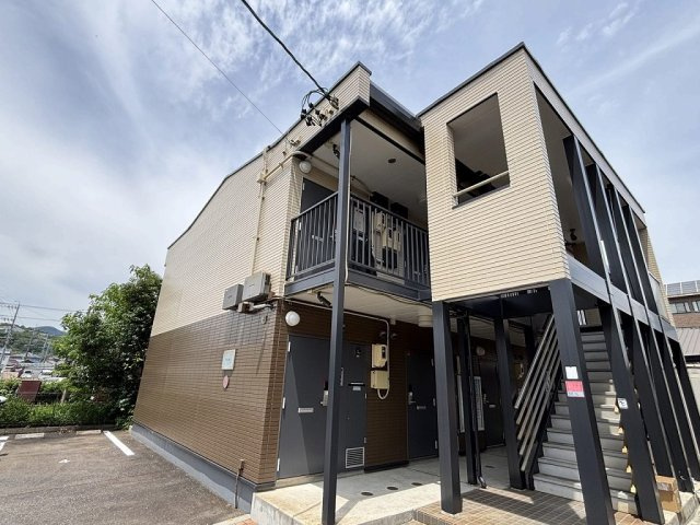 レオパレス里風【外観】