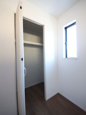 日野市平山4丁目16-17 新築【仲介手数料無料】【収納】