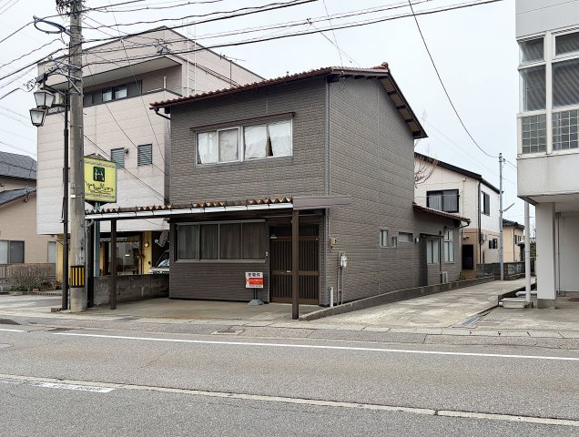 金沢市山科3丁目【解体更地渡し】富樫小学校まで約170ｍ、バス停まで30ｍ【外観】2026.04.04撮影