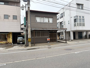 金沢市山科3丁目【解体更地渡し】富樫小学校まで約170ｍ、バス停まで30ｍ【外観】