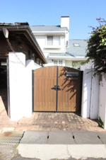 土浦市虫掛【エントランス】エントランスは優しいウッドの門扉で来客をお迎えします