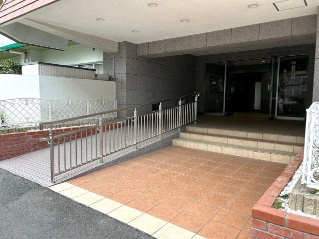 桂川ハイツ5号館【エントランス】