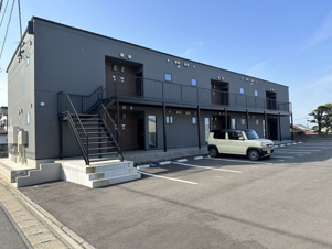 Good Habit【外観】駐車場1台契約必須となっております。