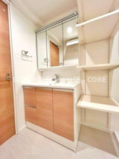 南林間ハイライズ【独立洗面台】洗面化粧台新規交換済み！ミラーの後ろに収納スペースがありスッキリした空間に！