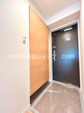 南林間ハイライズ【玄関】いつも気持ちよくご家族をむかえられるよう、玄関下駄箱収納をフル活用してスッキリとした玄関！　