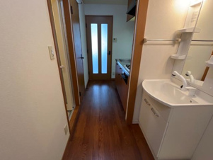 グローリアスＭ・Ａ・Ｋ【内装】廊下