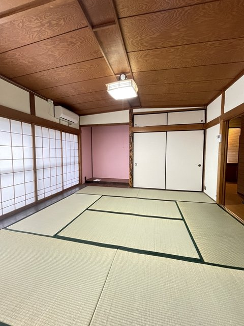 16号滝呂貸家【和室】和室8帖