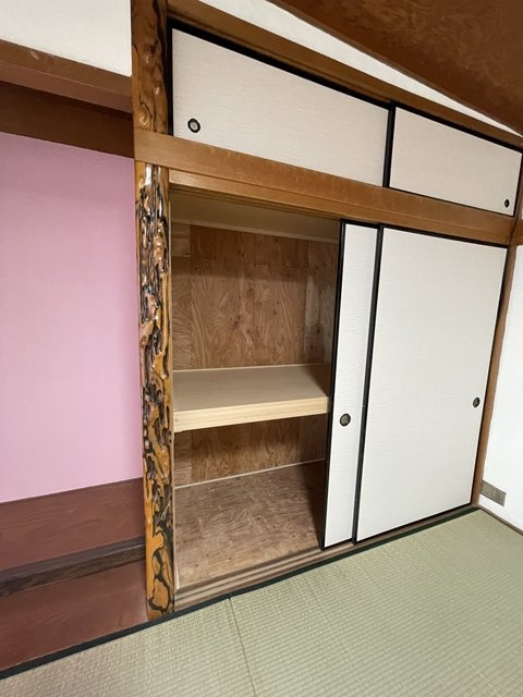 16号滝呂貸家【収納】和室8帖の押入