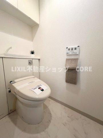エクセレントスクエア相模大野【トイレ】トイレはウォシュレット標準の節水トイレで、デザイン性・清掃性に優れたトイレを採用