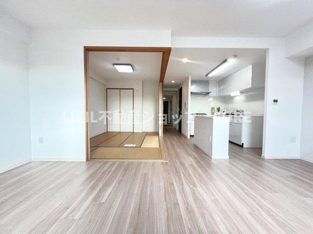 エクセレントスクエア相模大野家族が集まるLDKは広さ12.5帖と家族団らんをするのにちょうど良いサイズです。