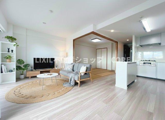 エクセレントスクエア相模大野【居間・リビング】本画像はCGで作成しており、実際に現地に家具は置かれておりません。また、価格に家具は含まれておりません。