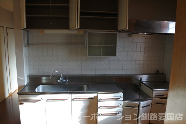 緑ケ岡4丁目32-327，329売家【和室】