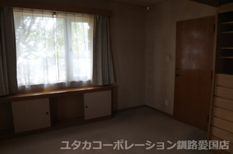 緑ケ岡4丁目32-327，329売家【洋室】