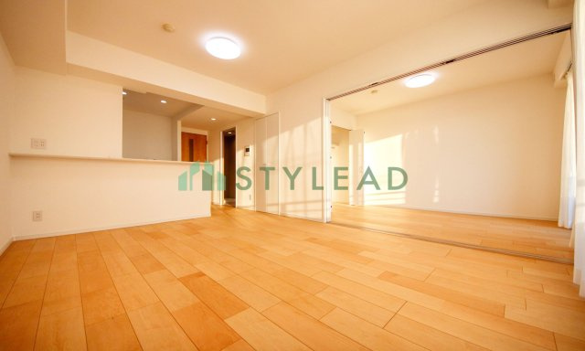 ランドシティ上大岡ロイヤルヒルズ【居間・リビング】