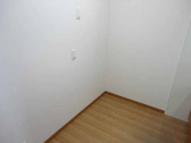 グランシャリオ大原Ⅱ【キッチン】冷蔵庫置場