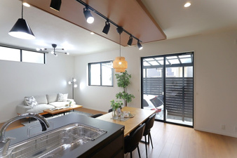 グラッド・エージェント長尾元町【キッチン】コンパクトなキッチンで掃除もラクラク