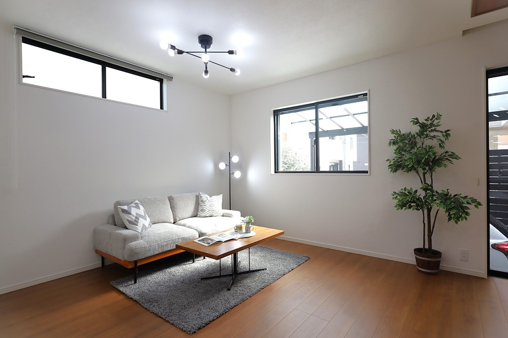 グラッド・エージェント長尾元町【居間・リビング】