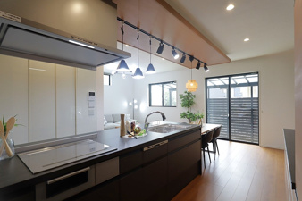 グラッド・エージェント長尾元町【キッチン】使いやすいキッチンです