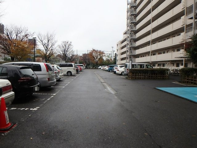 グリーンコーポ川口A棟【駐車場】