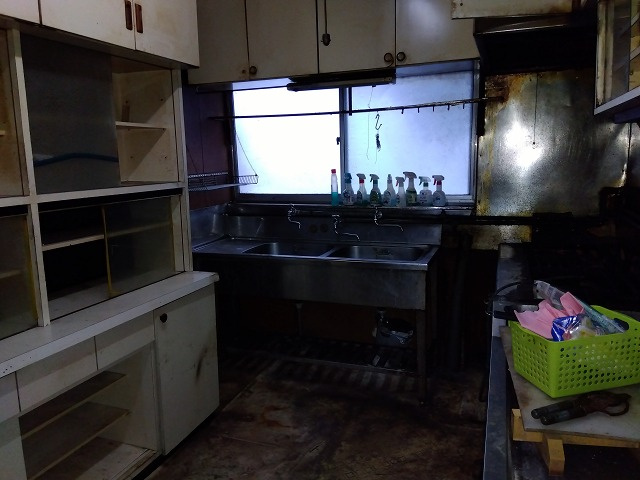 岡谷市本町３丁目の店舗一部【キッチン】