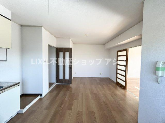 ジョイフルカーサ【居間・リビング】